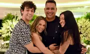 Filho de Xanddy e Carla Perez promete sunga de competição ao pai após brincadeira