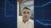 Flávio Bolsonaro cobrou R$ 61 milhões de banqueiro para filme sobre o pai