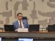 Flávio Bolsonaro critica Moraes por suspender dosimetria e fala em 'jogo combinado'