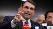 Flávio Bolsonaro defende apuração rigorosa em operação contra Ciro Nogueira