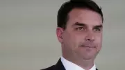 Flávio Bolsonaro exonera ex-vice da Caixa após denúncias de assédio
