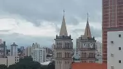 Frente fria chega a Piracicaba com vendaval, queda brusca de temperatura e chuvas intensas
