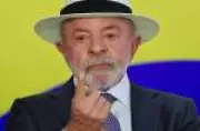 Governo Lula extingue taxa das blusinhas em recuo tributário histórico