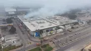 Grande incêndio destrói lojas na Feira dos Importados no DF; não há feridos