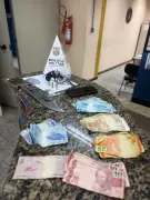 Homem de 40 anos é preso com armas e drogas em Paraíba do Sul