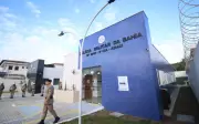 Idoso de 60 anos é preso suspeito de atear fogo em casa da família após briga por herança na Bahia