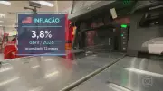 Inflação nos EUA atinge maior nível em três anos com guerra no Irã