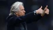 Jorge Jesus deixa Al-Nassr, nega Benfica e deve vir ao Brasil