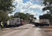 Jovem de 24 anos morre em acidente com caminhão de morangos na MG-255