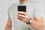 Justiça manda reativar conta de app de namoro com 55 mil matches
