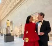 Mark Zuckerberg e Priscilla Chan estreiam no Met Gala 2026 com 'date night'