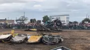 Monster truck deixa 2 mortos e 37 feridos em evento na Colômbia