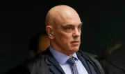 Moraes nega revisão de pena para Débora do Batom, condenada pelo 8/1