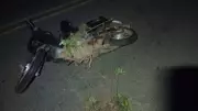 Motociclista morre ao colidir em defensa metálica na BR-352 em Onça de Pitangui