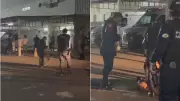 Mulher é presa após atacar carro do ex-companheiro com martelo e faca no DF