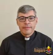 Padre condenado a 6 anos por violação sexual contra adolescente é afastado