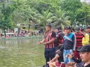 Pescaria do Dia do Trabalhador reúne famílias e serviços na Praça Floriano Peixoto