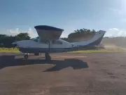 PM apreende avião, fuzis e meia tonelada de cocaína em fazenda de Getulina