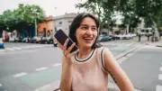 Por que as mensagens de voz do WhatsApp dividem opiniões pelo mundo?