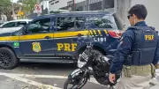 PRF resgata mulher em cárcere privado pelo ex-marido na Via Dutra, em Taubaté