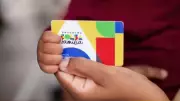 Programas sociais alcançam 22,7% dos lares brasileiros em 2025