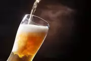 Queda recorde no consumo de cerveja na República Tcheca preocupa tradição