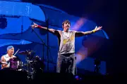 Red Hot Chili Peppers vendem catálogo por US$ 300 milhões à Warner Music