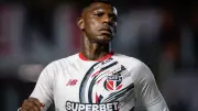 Robert Arboleda volta ao São Paulo e define permanência até meio do ano