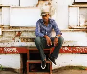 Seu Jorge lança álbum 'The other side' após 17 anos de produção