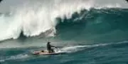 Surfista Michaela Fregonese quebra recorde com onda de 12,25 m em SC