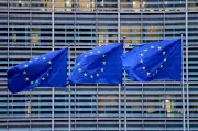 UE planeja eliminar fornecedores chineses; custo pode superar US$ 400 bilhões