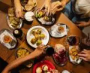 Vendas em bares e restaurantes crescem 3,4% em abril