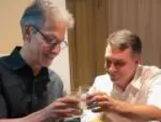 Zema viraliza ao criticar Flávio Bolsonaro e gera crise no Novo