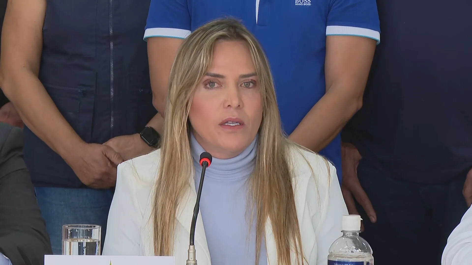 Acidente envolve carros da comitiva de Celina Leão no DF; dois servidores hospitalizados