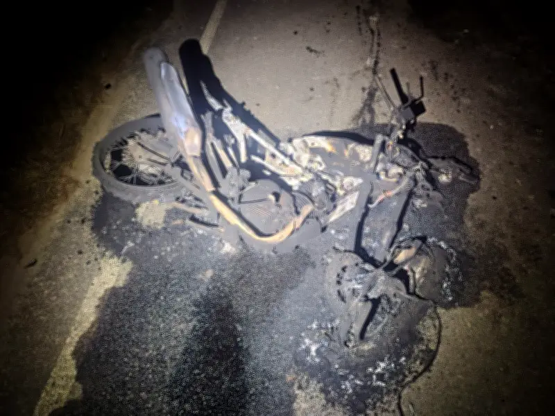 Acidente entre moto e carro mata dois homens em Chiador