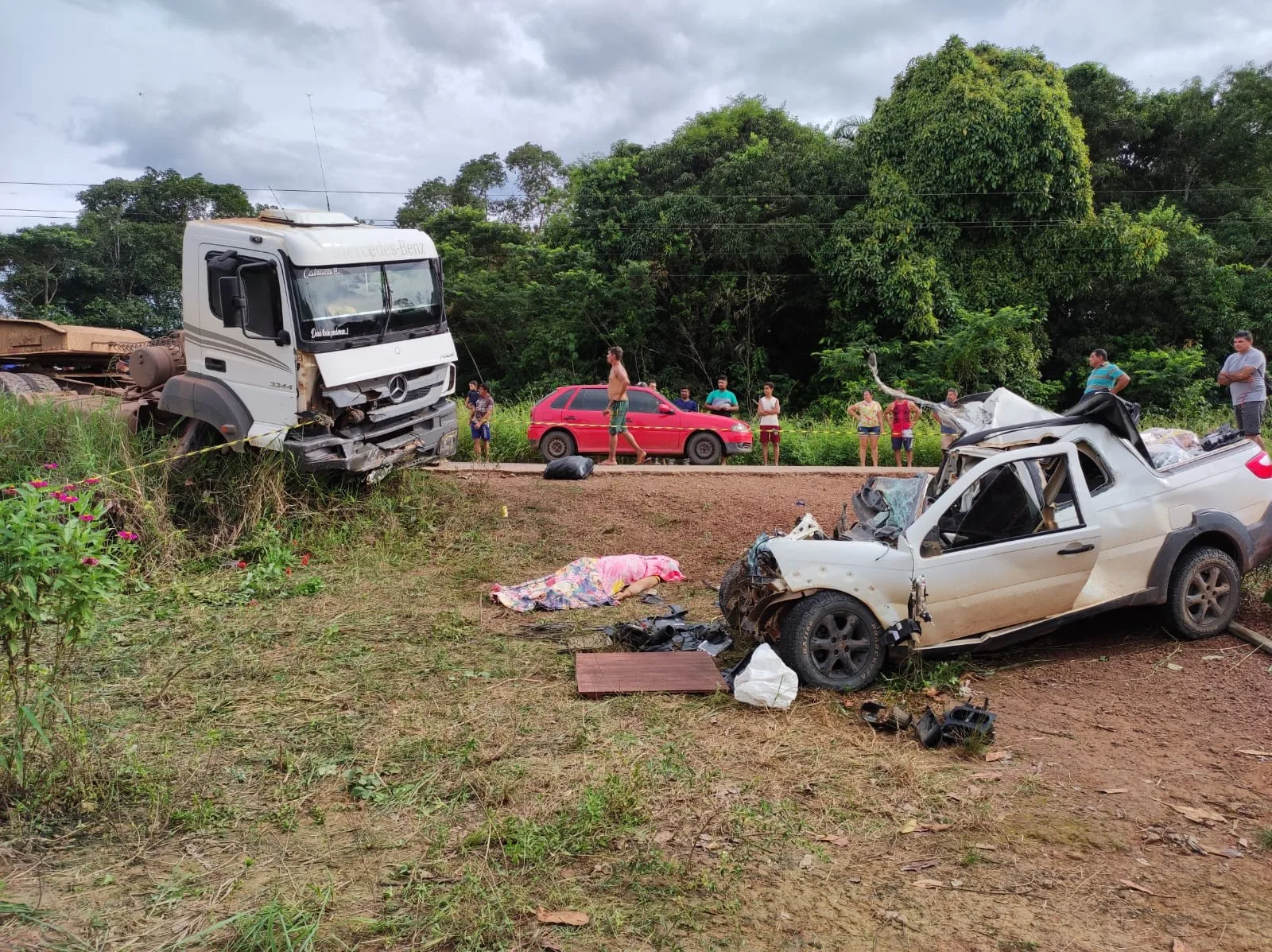 Acidente Grave na PA-370 Deixa Um Morto e Quatro Feridos em Santarém
