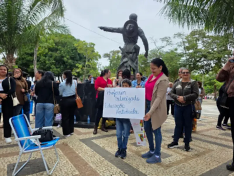 Acordo encerra greve de 13 dias da Educação em Rio Branco com reajuste de 5%