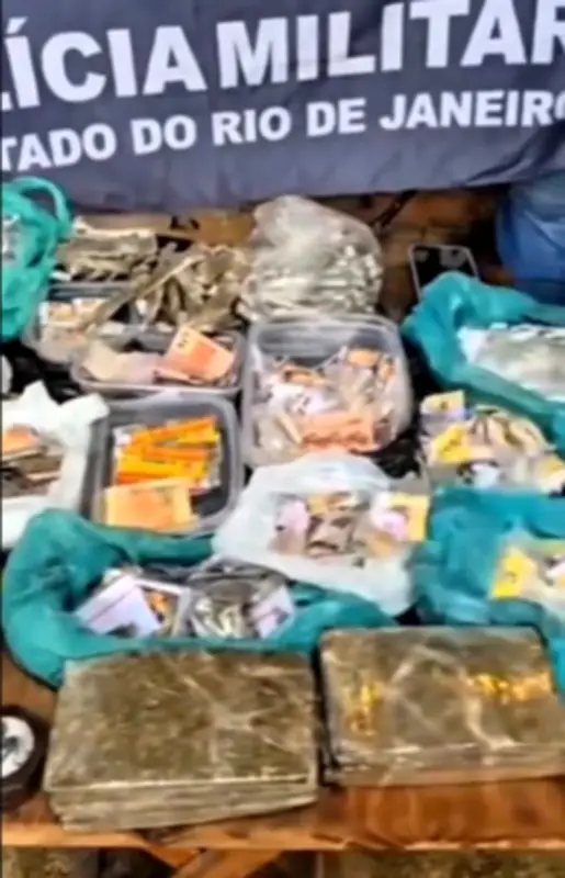 Adolescente apreendido com drogas em Angra dos Reis