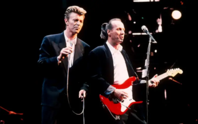 Adrian Belew: supergrupo Beat celebra fase inovadora do King Crimson