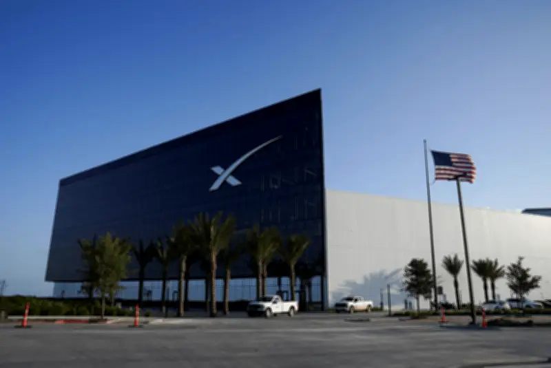Ações da SpaceX oscilam fortemente em meio a incertezas do mercado