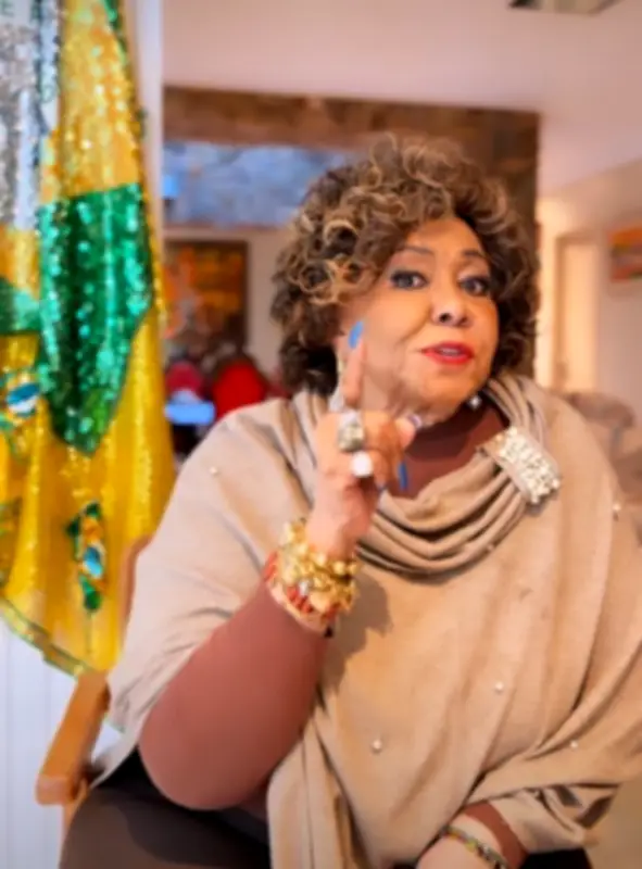 Alcione atribui falha técnica a críticas por Hino Nacional no Maracanã