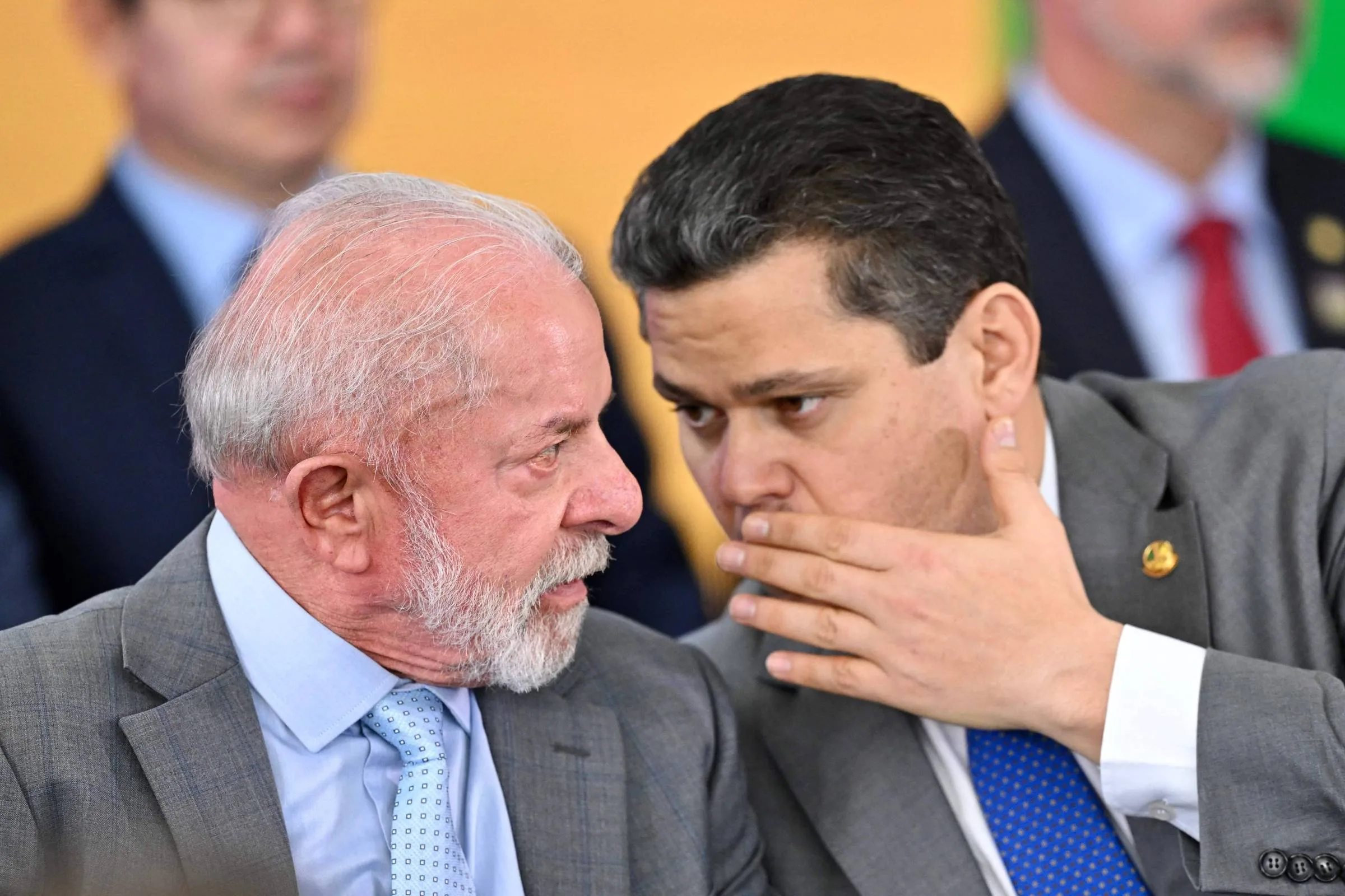 Alcolumbre Busca Diálogo com Lula Após Derrota no Senado
