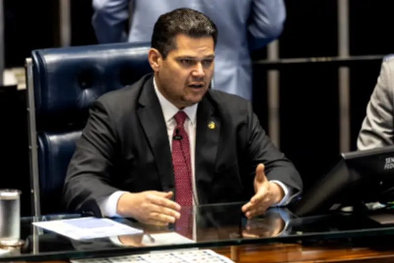 Alcolumbre quer votar renegociação de dívidas rurais e busca acordo com governo