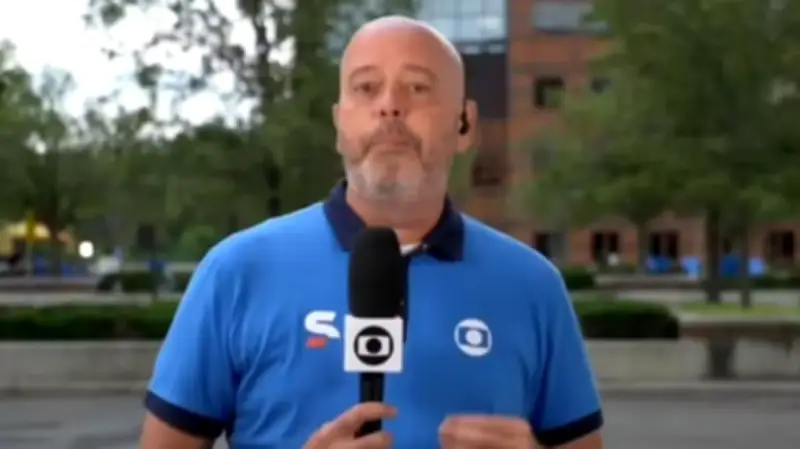 Alex Escobar hospitalizado após mal-estar ao vivo nos EUA