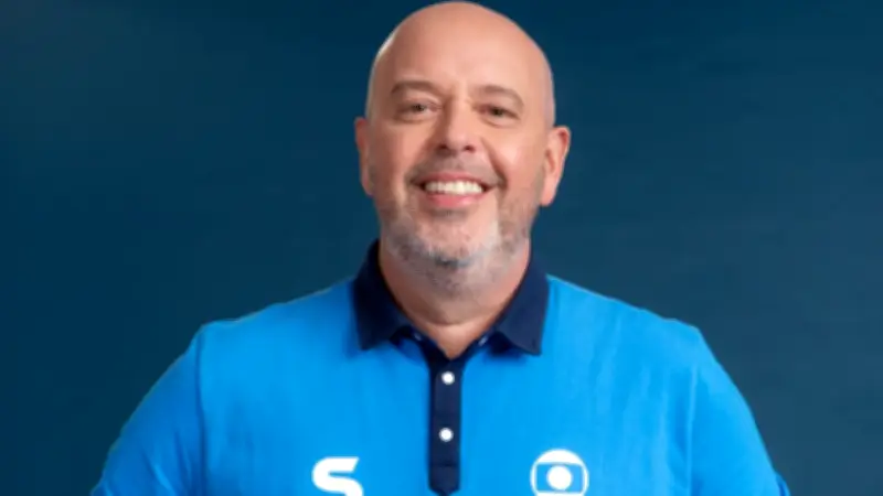 Alex Escobar tem previsão de volta ao trabalho após passar mal ao vivo