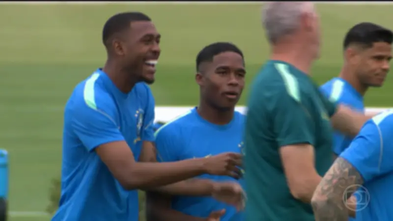 Alisson e Neymar treinam e Brasil define substituto de Raphinha contra Escócia