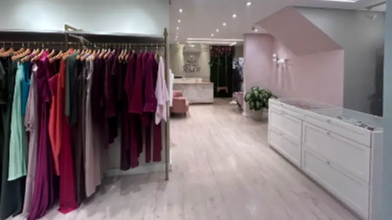 Aluguel de vestidos cresce como escolha prática e econômica entre mulheres