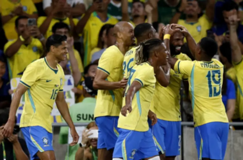 Amistoso Brasil-Panamá testa sistema elétrico para a Copa