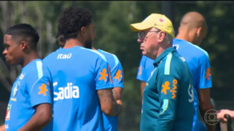 Ancelotti aposta em versatilidade de jogadores da Seleção Brasileira