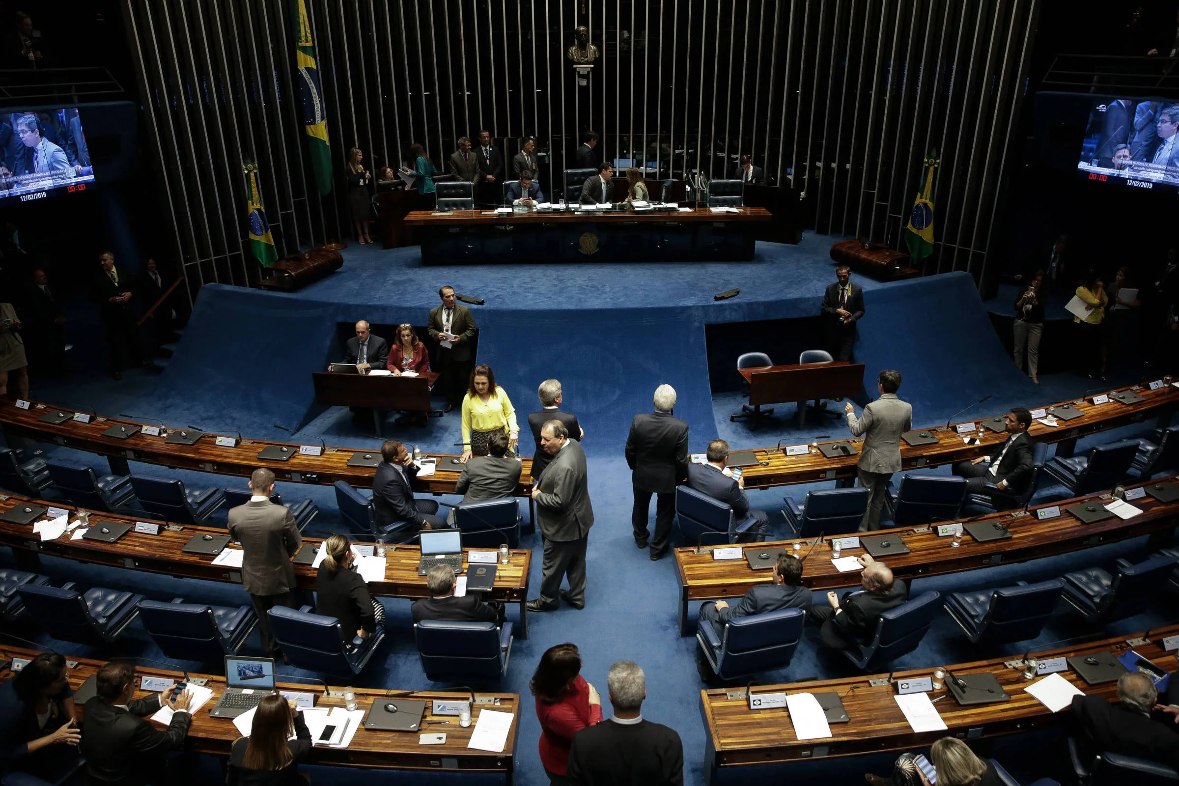 Senado aprova projeto que anistia multas a partidos políticos